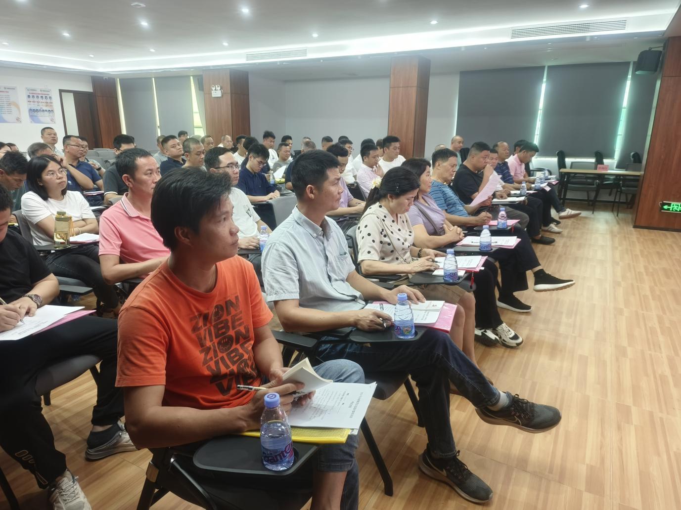 2聯學共建促交流 學好黨紀守底線——永湖鎮委黨校開展黨員進黨校交叉培訓班.jpg